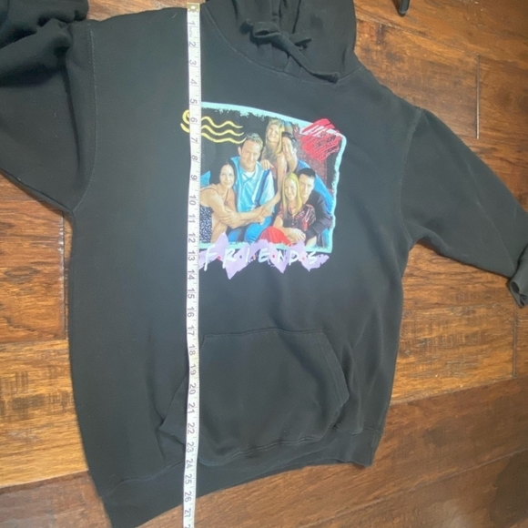 FRIENDS Oversized Black Hoodie Sweatshirt Group, 90s - Picture 3 of 3
